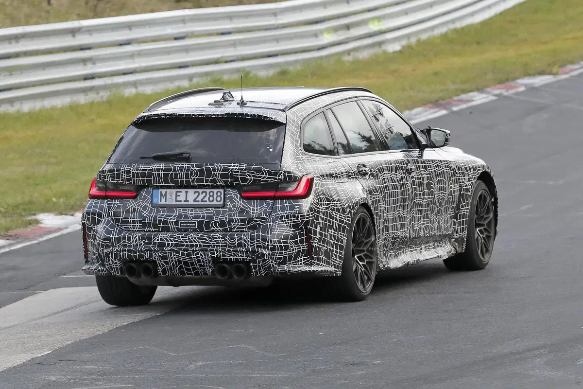BMW M3 Touring, maxi doppio rene o no? Le foto spia (9)