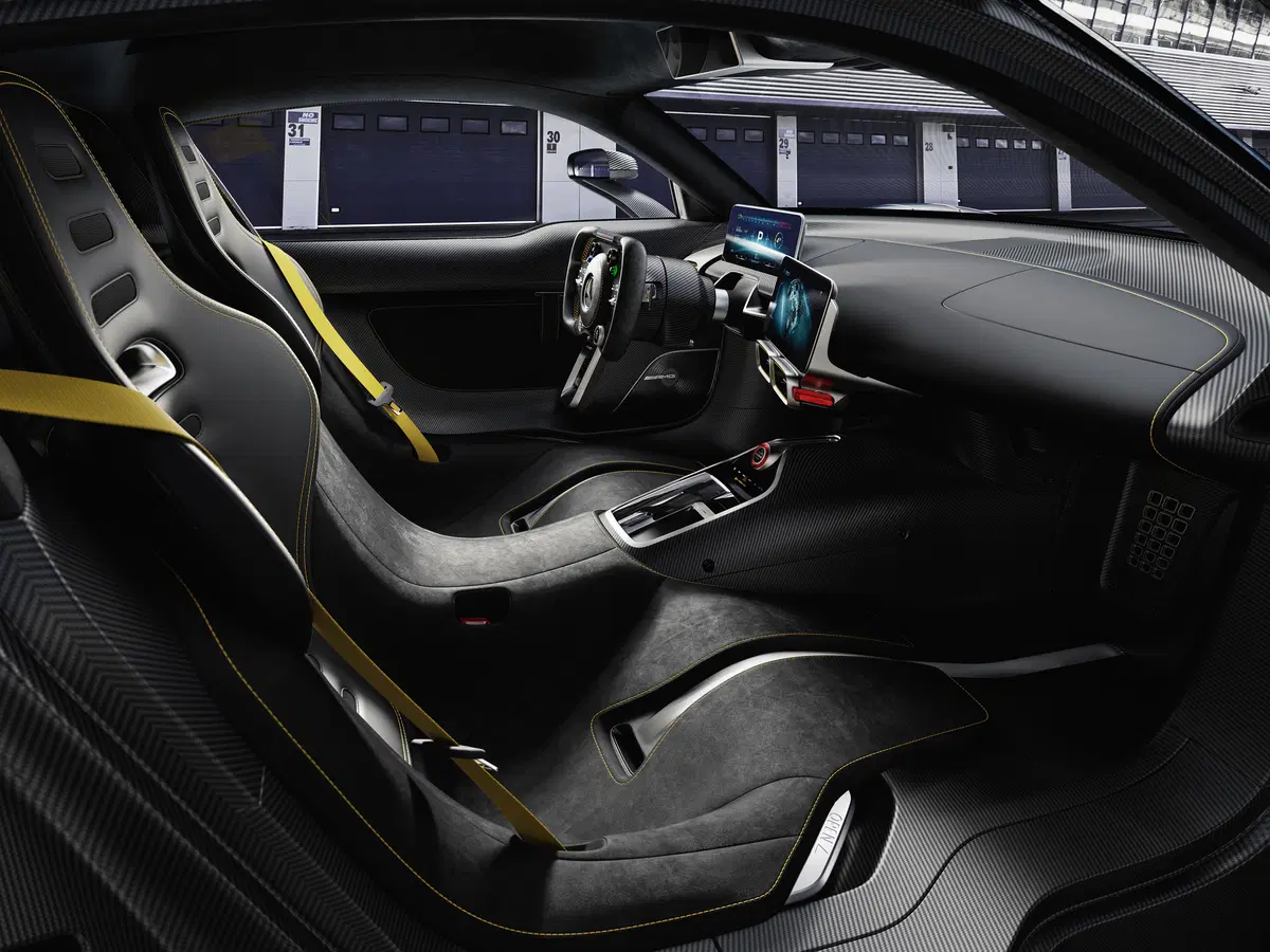 Conto alla rovescia per la nuova hypercar marchiata Mercedes-Benz AMG  (7)