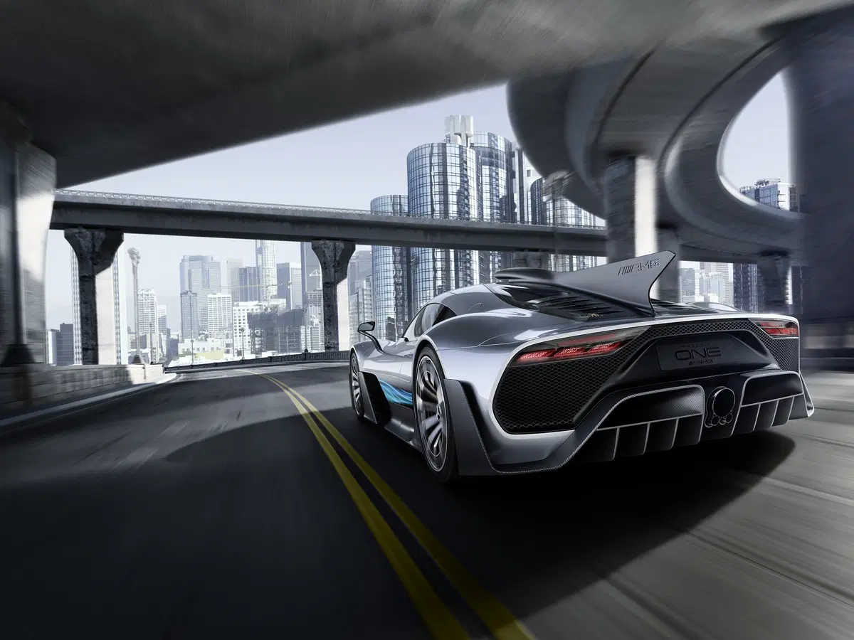 Conto alla rovescia per la nuova hypercar marchiata Mercedes-Benz AMG  (3)