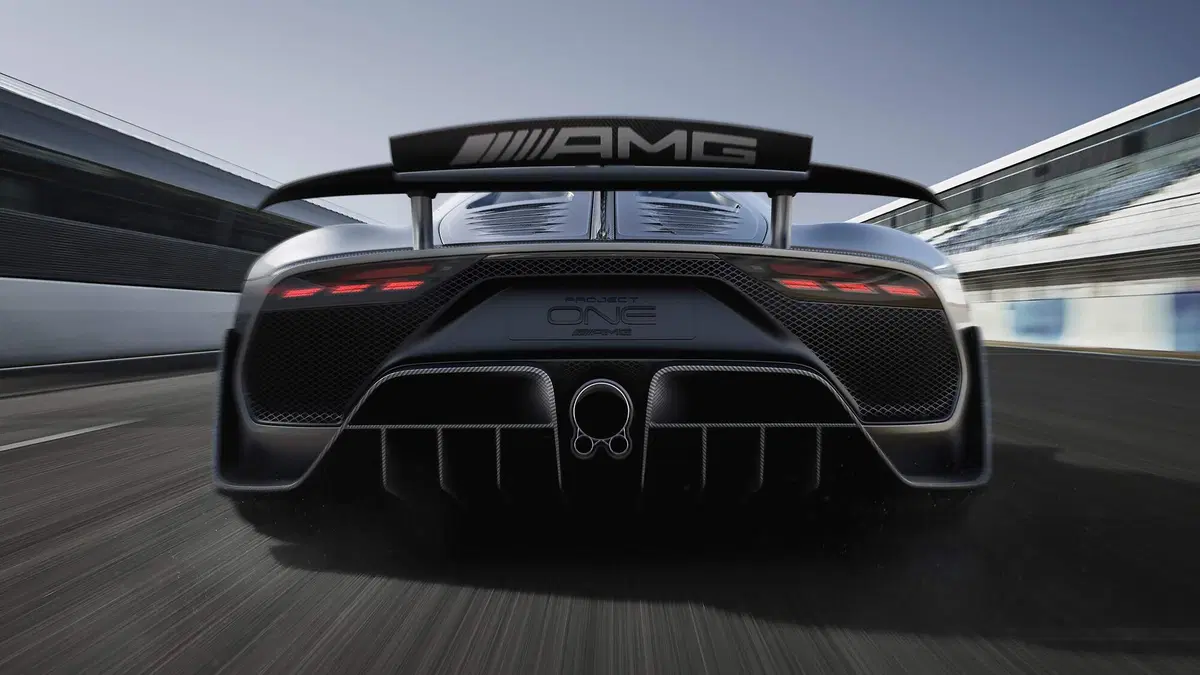 Conto alla rovescia per la nuova hypercar marchiata Mercedes-Benz AMG  (4)