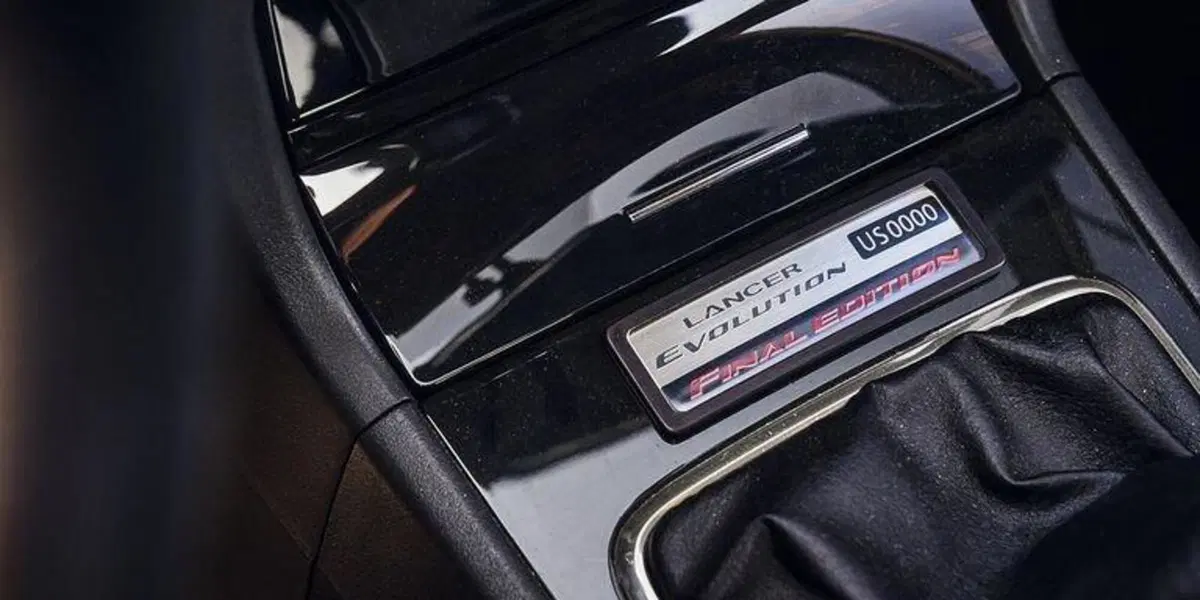 Il triste addio di una Mitsubishi Lancer EVO pre-serie: funzionante ma demolita (5)