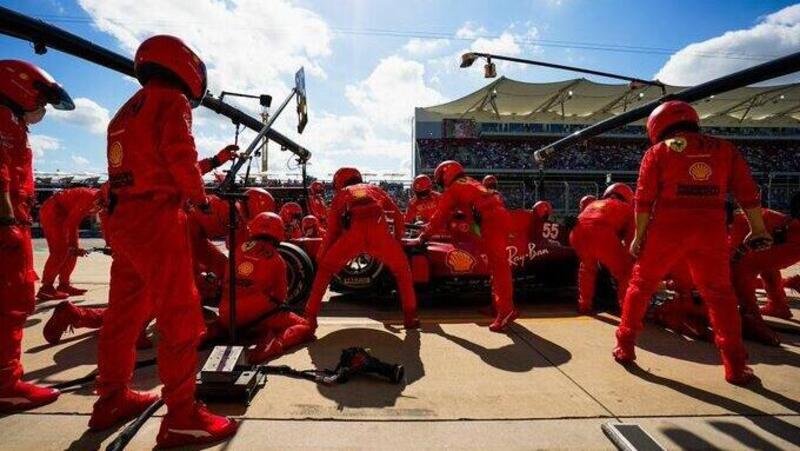 F1, Sainz critica i pit stop della Ferrari