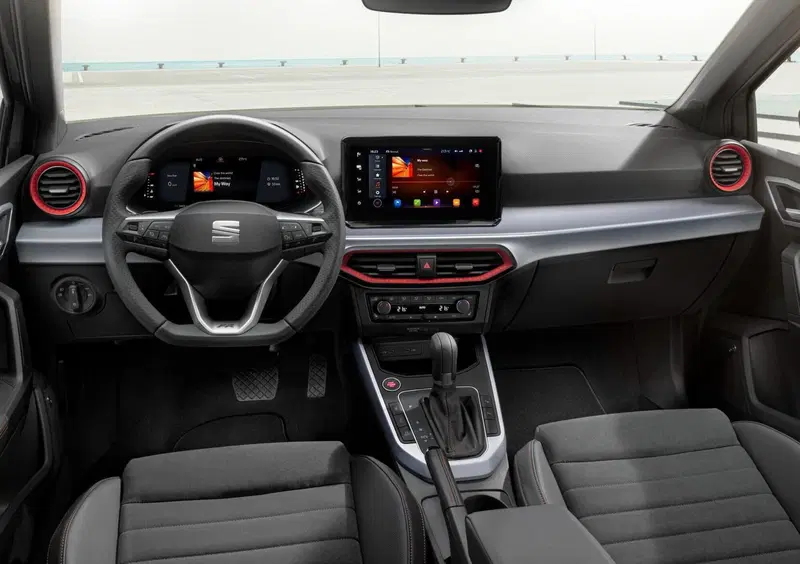 SEAT Arona (2017-->>) (35)