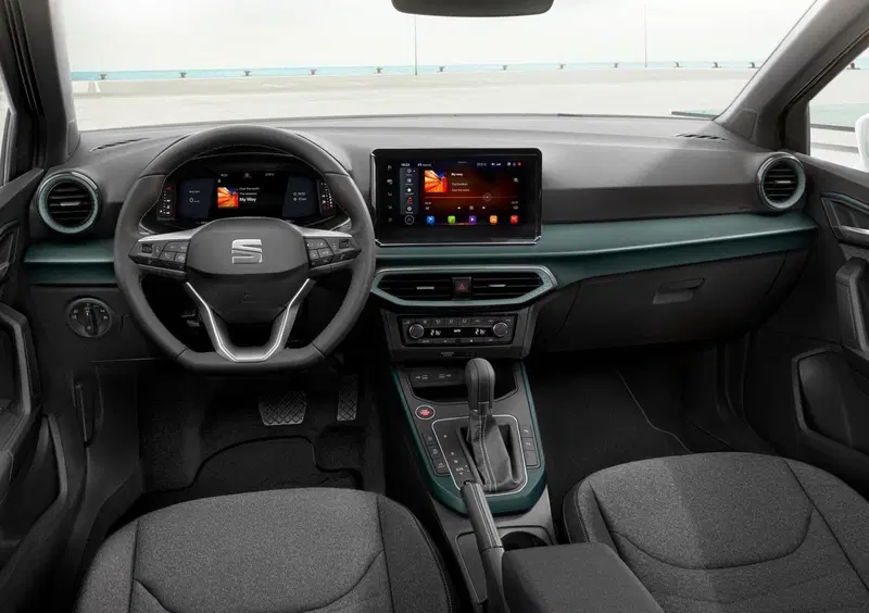 SEAT Arona (2017-->>) (38)