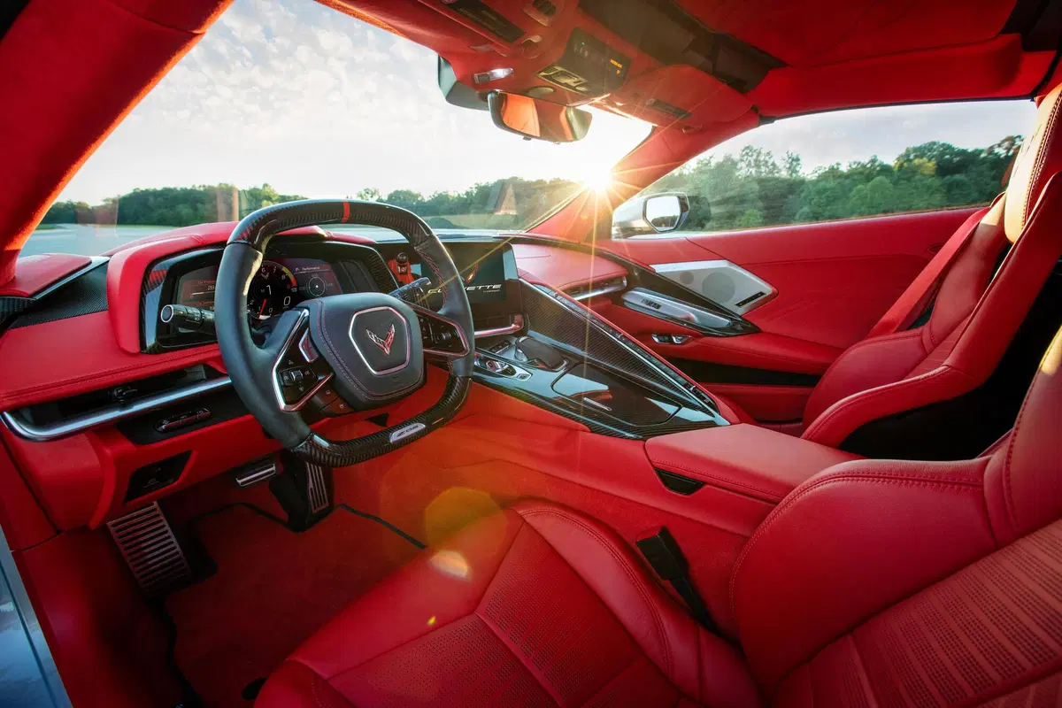 Corvette Z06, la nuova generazione fa rimpiangere la 458 Italia? (11)