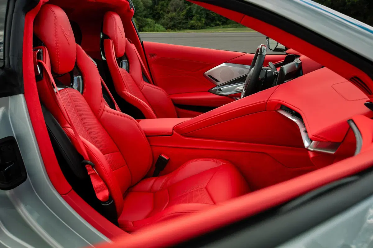 Corvette Z06, la nuova generazione fa rimpiangere la 458 Italia? (13)