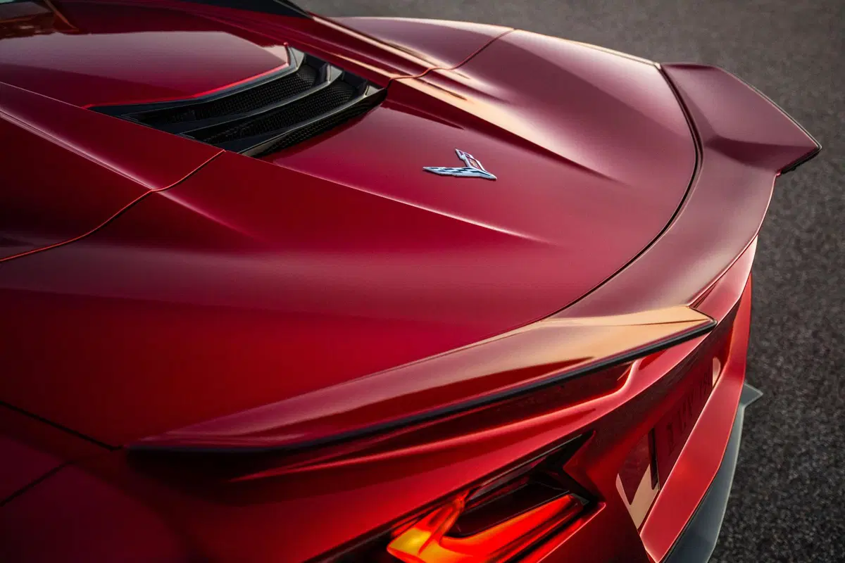 Corvette Z06, la nuova generazione fa rimpiangere la 458 Italia? (19)
