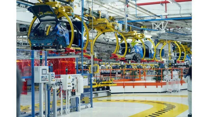 L'Italia e l'elettrico di Stellantis: ambizioni da Italy House Torino [cliente e batterie al centro]