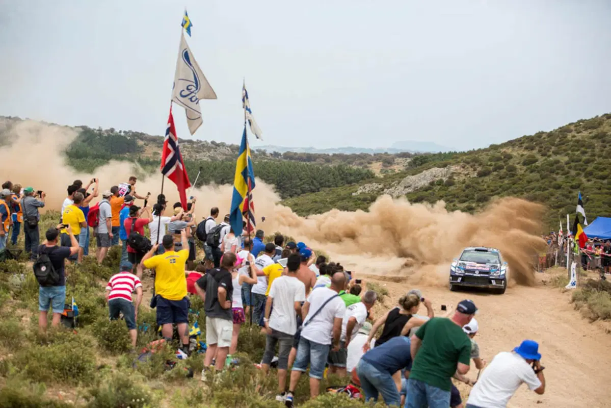 WRC16 Sardegna Italia, Marziani in Paradiso. Ancora Neuville (Hyundai). Duello finale contro Latvala (2)