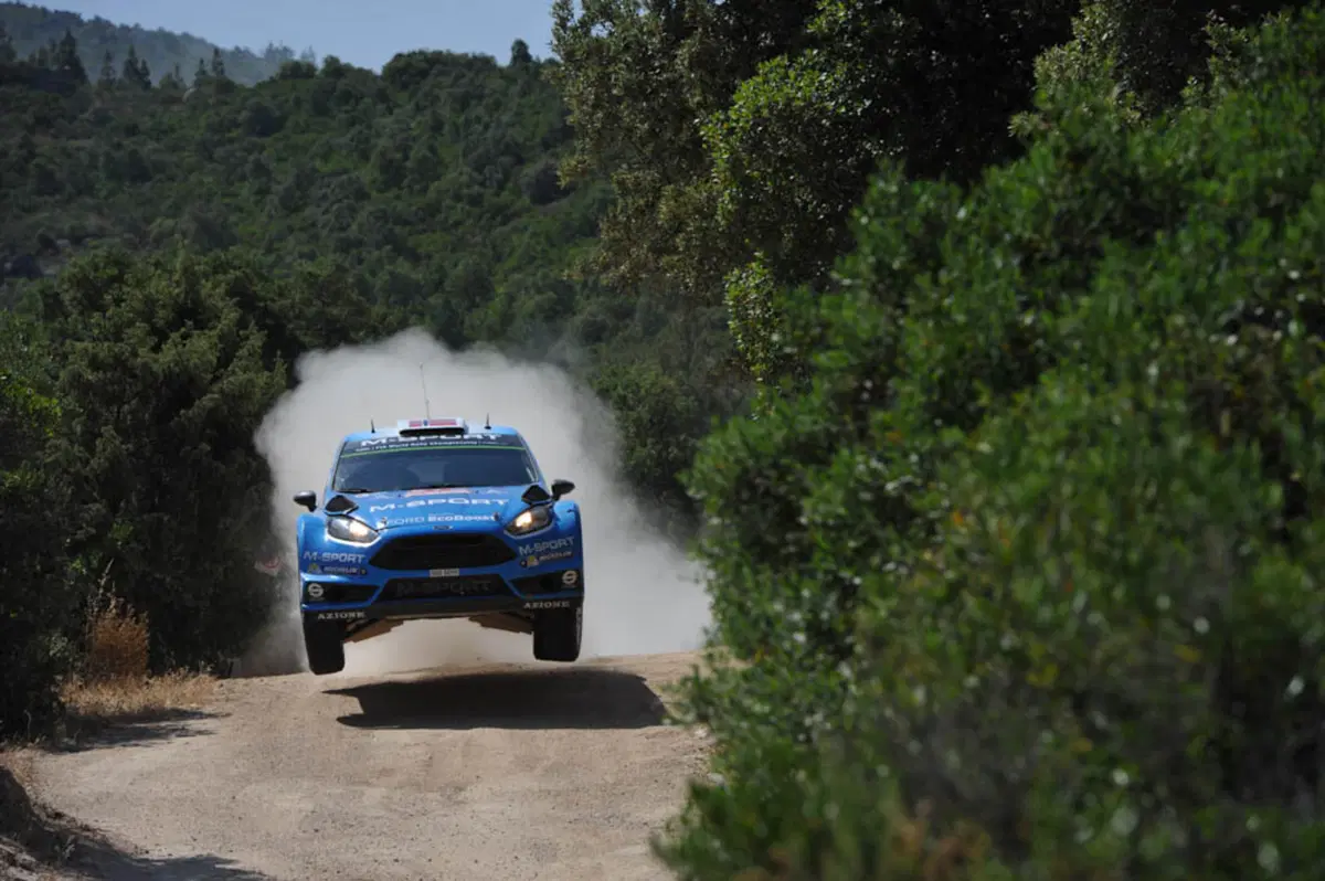 WRC16 Sardegna Italia, Marziani in Paradiso. Ancora Neuville (Hyundai). Duello finale contro Latvala (7)