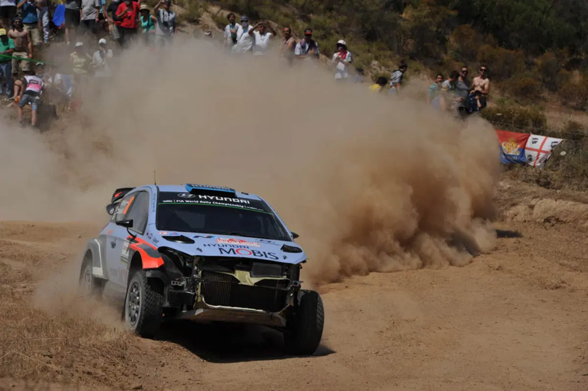 WRC16 Sardegna Italia, Marziani in Paradiso. Ancora Neuville (Hyundai). Duello finale contro Latvala (12)