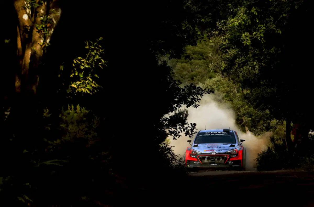 WRC16 Sardegna Italia, Marziani in Paradiso. Ancora Neuville (Hyundai). Duello finale contro Latvala (28)