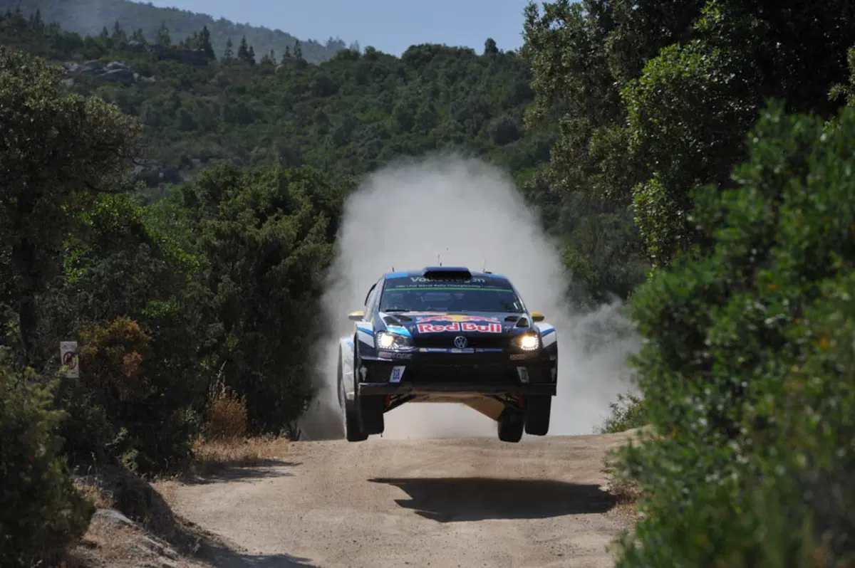 WRC16 Sardegna Italia, Marziani in Paradiso. Ancora Neuville (Hyundai). Duello finale contro Latvala (29)