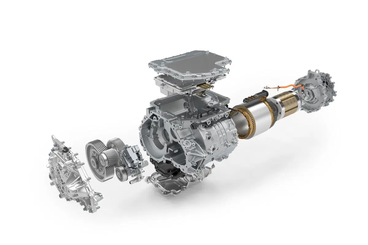 Unità e-drive BMW Gen5, Smontata: la fine di vari mondi motoristici ma si può ancora riparare (2)