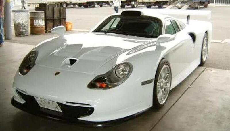 10 milioni di euro per portarsi a casa una Porsche 996 GT1 Strassenversion 