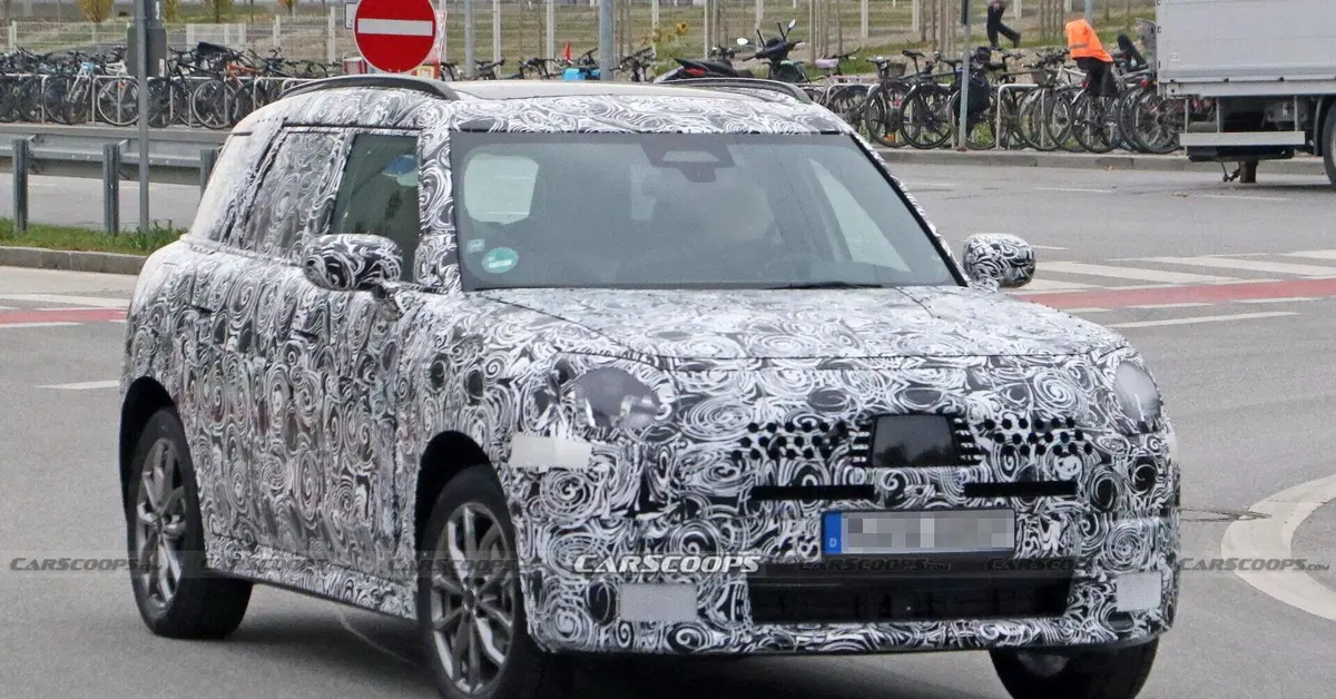 La nuova Mini Countryman 2023 sar&agrave; pi&ugrave; grande e (forse) anche elettrica