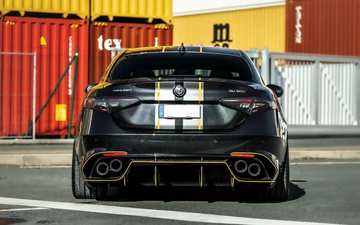 Alfa Romeo, una Giulia Quadrifoglio firmata Manhart da ben 662 CV (11)
