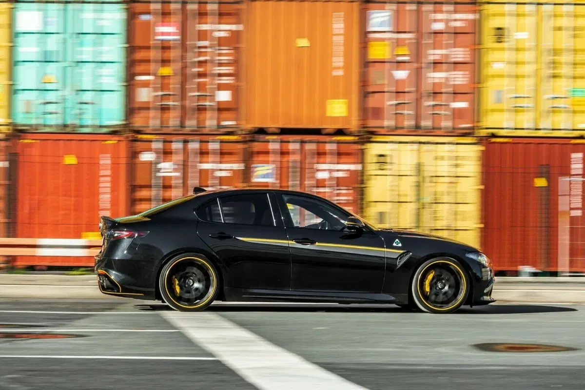 Alfa Romeo, una Giulia Quadrifoglio firmata Manhart da ben 662 CV (5)