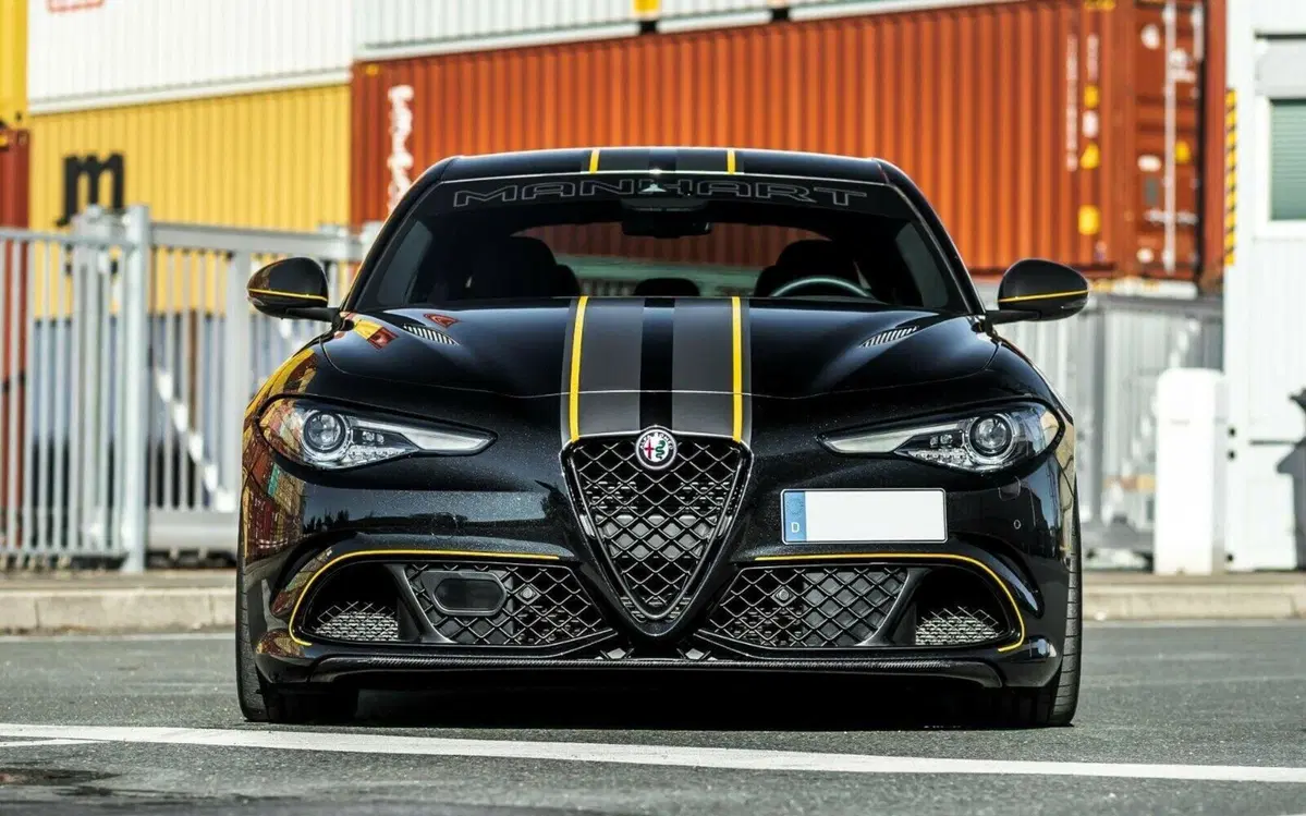 Alfa Romeo, una Giulia Quadrifoglio firmata Manhart da ben 662 CV (3)
