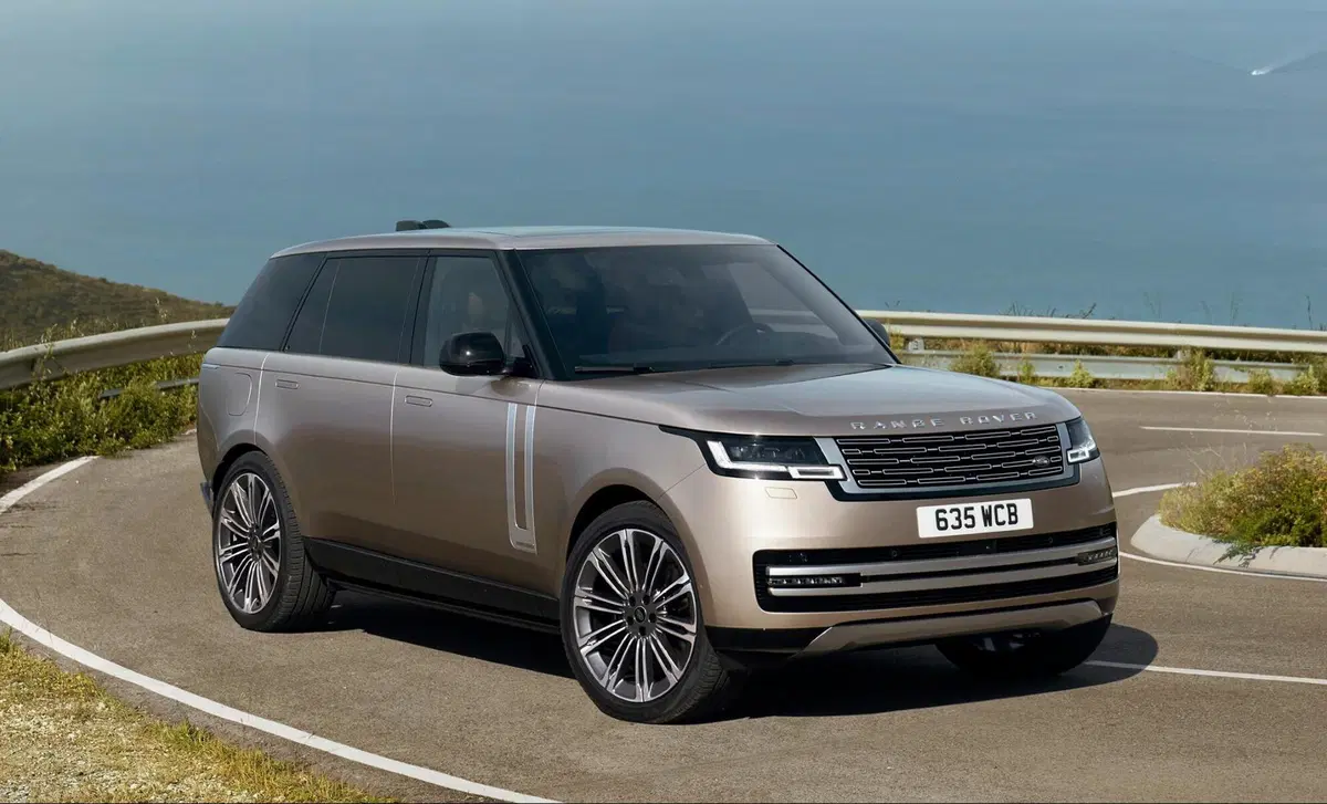 Land Rover Range Rover Lwb 3.0 i6 phev HSE awd 460cv auto (8)