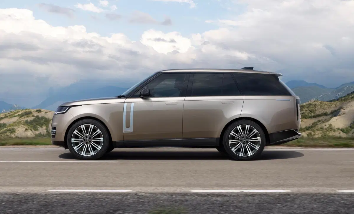 Land Rover Range Rover Lwb 3.0 i6 phev HSE awd 460cv auto (9)