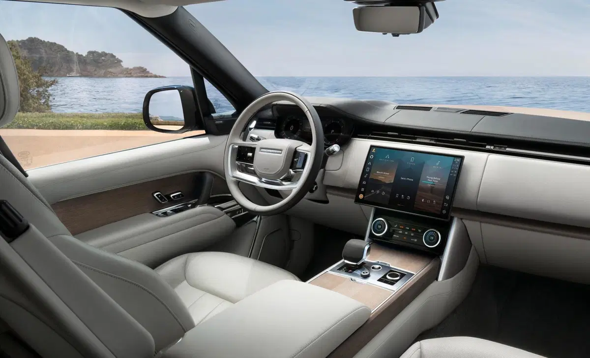 Land Rover Range Rover Lwb 3.0 i6 phev HSE awd 460cv auto (17)