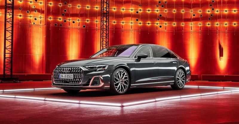 Nuova Audi A8 Restyling 2022: stile evoluto, contenuti aggiornati e gamma ibrida