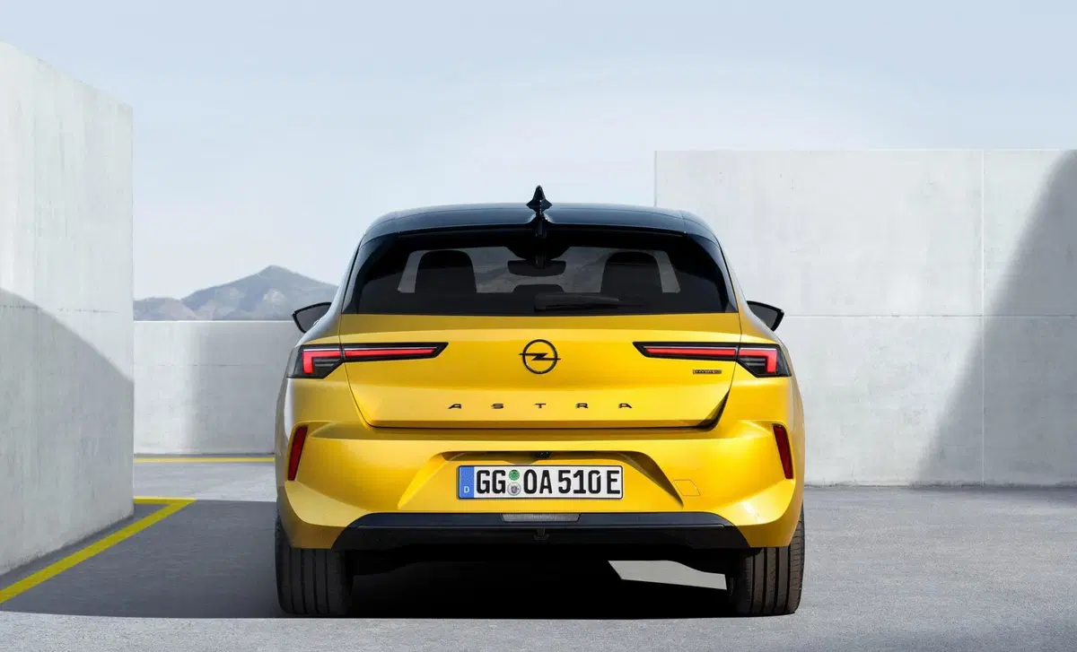Opel Astra 1.2 t Edition s&s 130cv at8 (5)