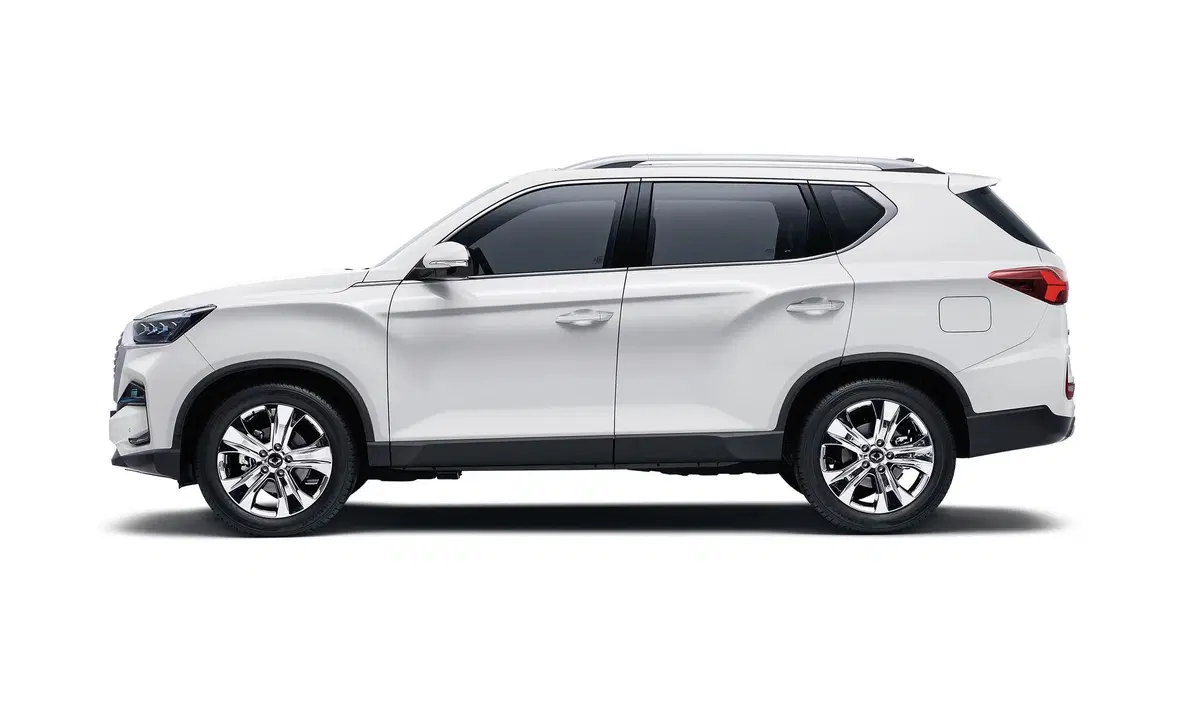 Ssangyong Rexton (2021-23) (2)