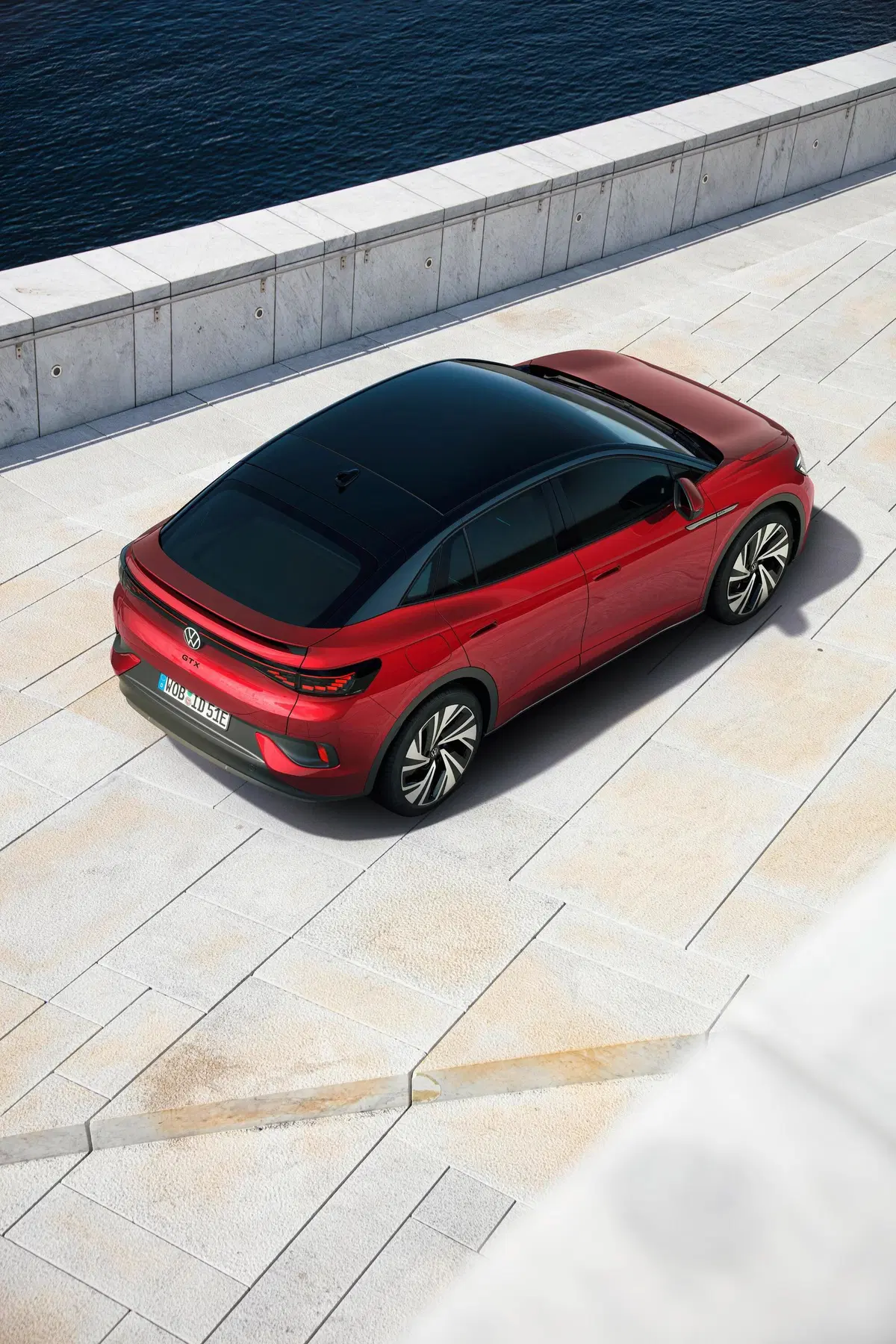Volkswagen ID.5, svelato il primo SUV-coupé elettrico del marchio (3)