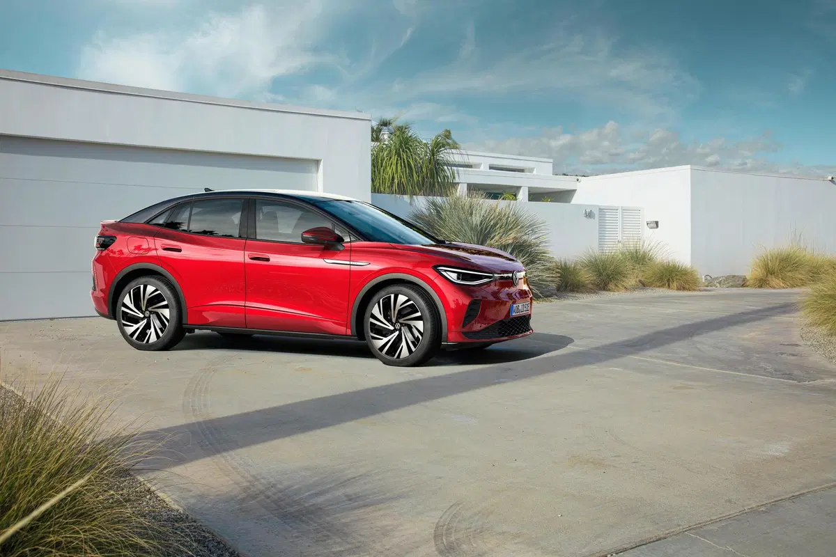 Volkswagen ID.5, svelato il primo SUV-coupé elettrico del marchio (4)