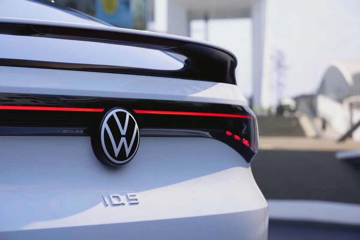 Volkswagen ID.5, svelato il primo SUV-coupé elettrico del marchio (10)