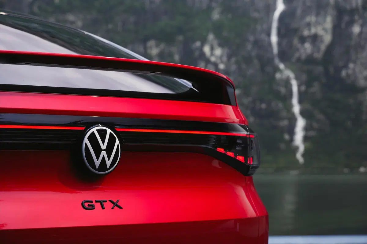 Volkswagen ID.5, svelato il primo SUV-coupé elettrico del marchio (20)