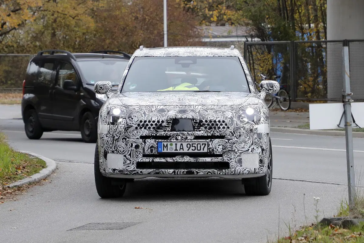 Mini Countryman S, le foto spia della nuova generazione (6)