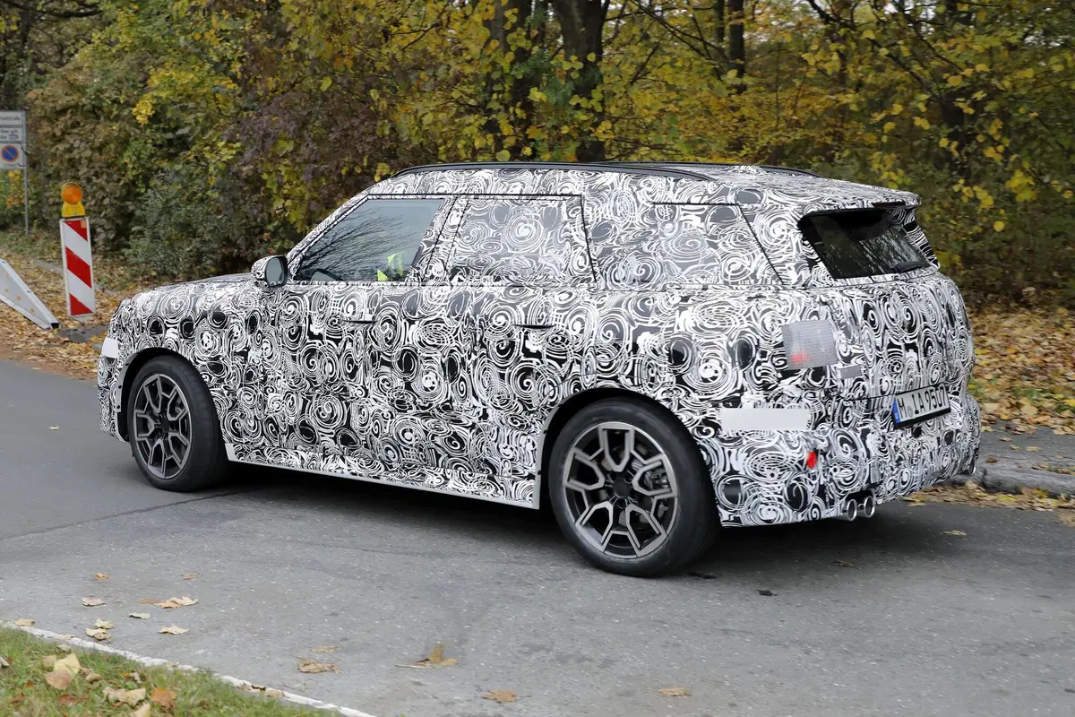 Mini Countryman S, le foto spia della nuova generazione (8)
