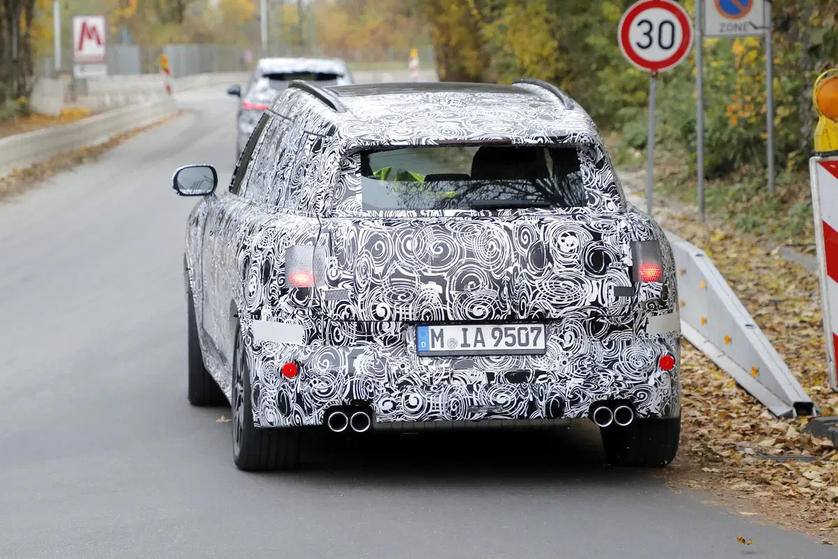 Mini Countryman S, le foto spia della nuova generazione (11)