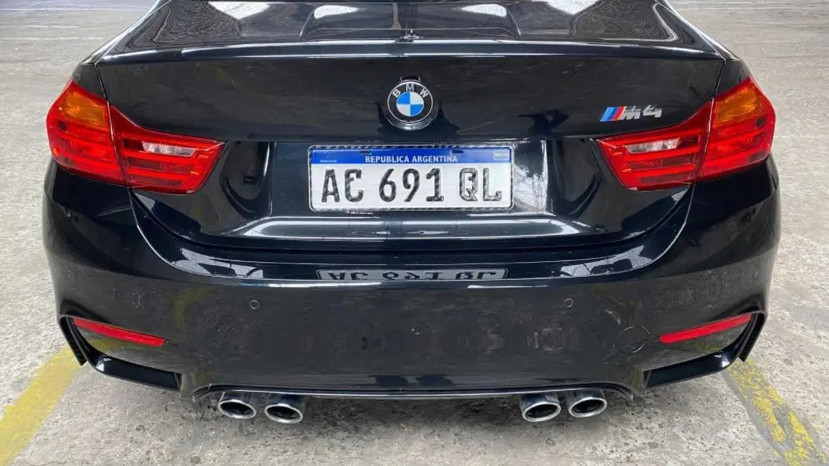 All'asta la BMW M4 di Diego Armando Maradona (8)