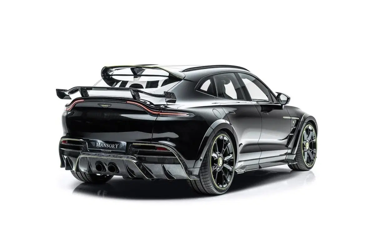 Aston Martin DBX by Mansory, il Super SUV britannico come non l’avete mai visto (6)