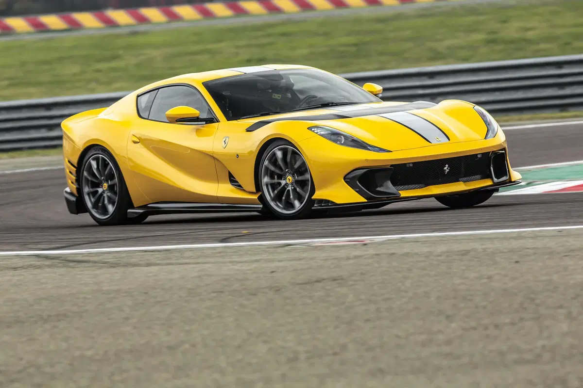 Ferrari 812 COMPETIZIONE | Sarebbe il TOP anche per ENZO... (4)