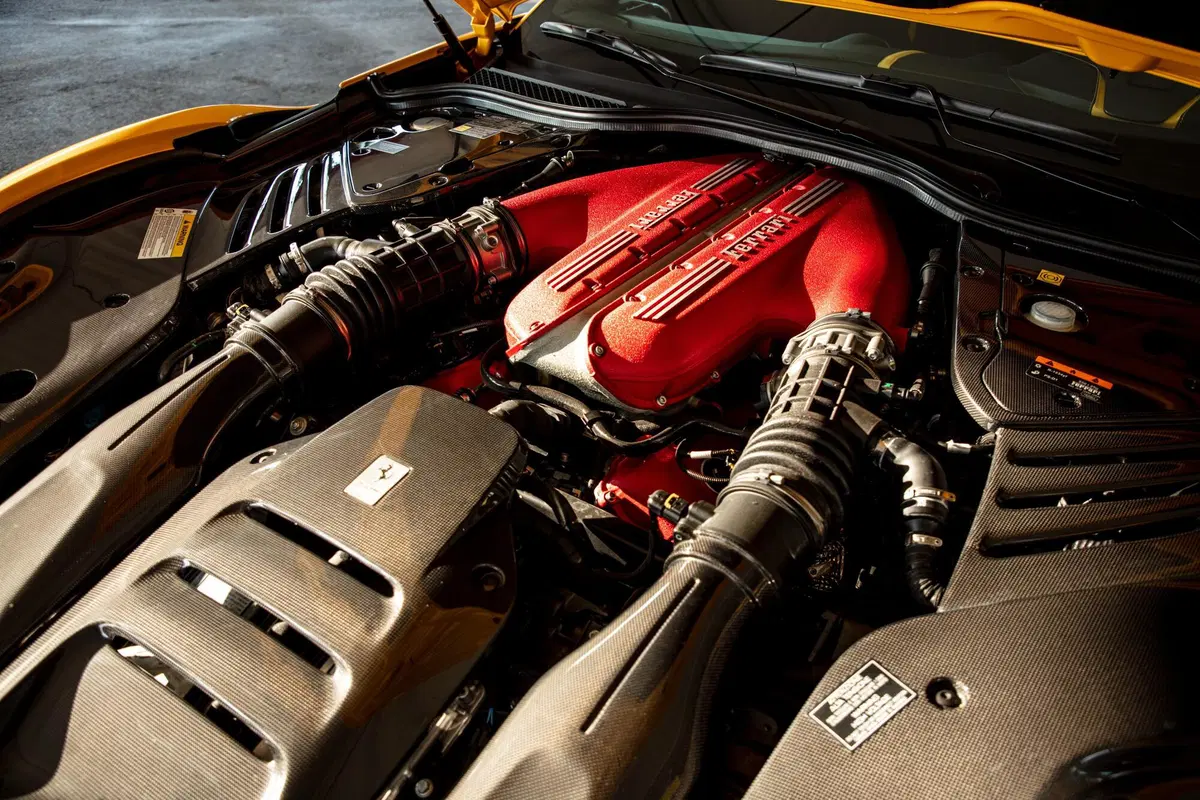Ferrari 812 COMPETIZIONE | Sarebbe il TOP anche per ENZO... (18)