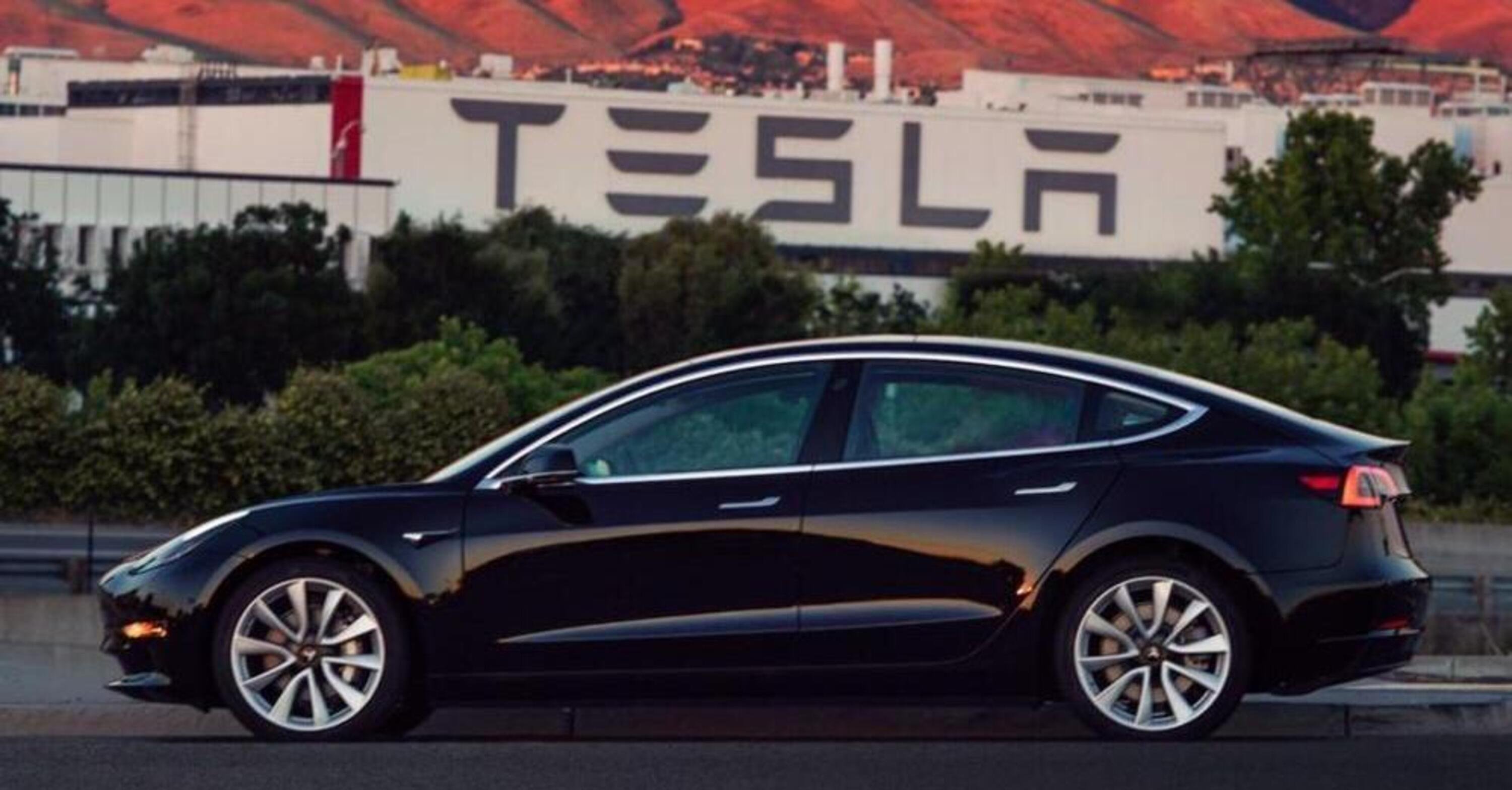 Da &quot;quanto sono&quot; e quanti Km permettono oggi le batterie Tesla Model 3 Europa?