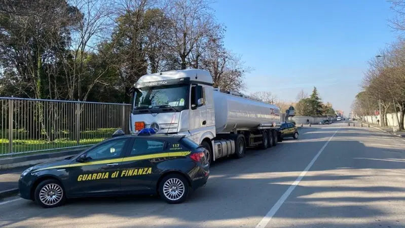 Traffico illecito di gasolio, sequestrati a Treviso 61mila litri dalla Guardia di finanza