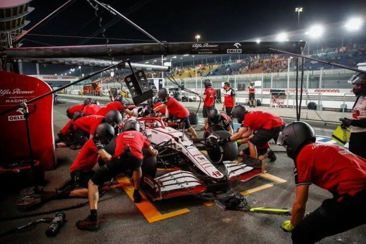 F1, GP Qatar 2021: pole per Hamilton (73)