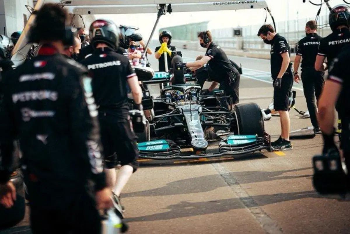 F1, GP Qatar 2021: vince Hamilton (25)