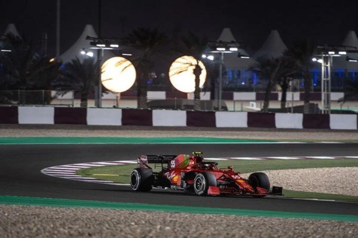 F1, GP Qatar 2021: vince Hamilton (49)
