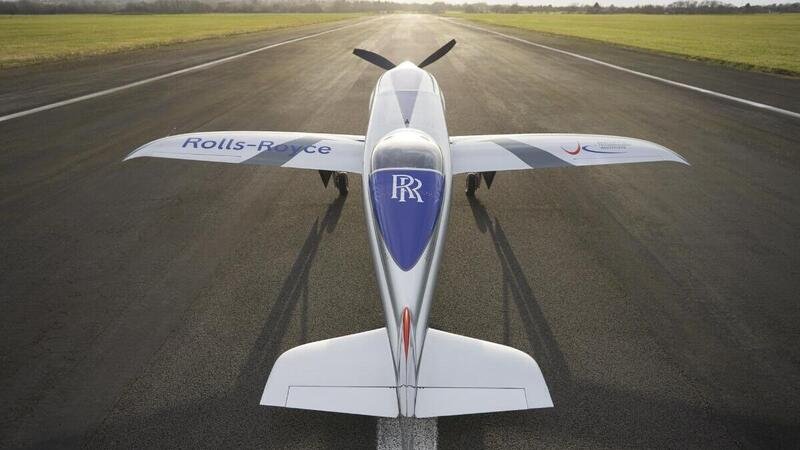 Rolls-Royce, in arrivo un aereo 100% elettrico 
