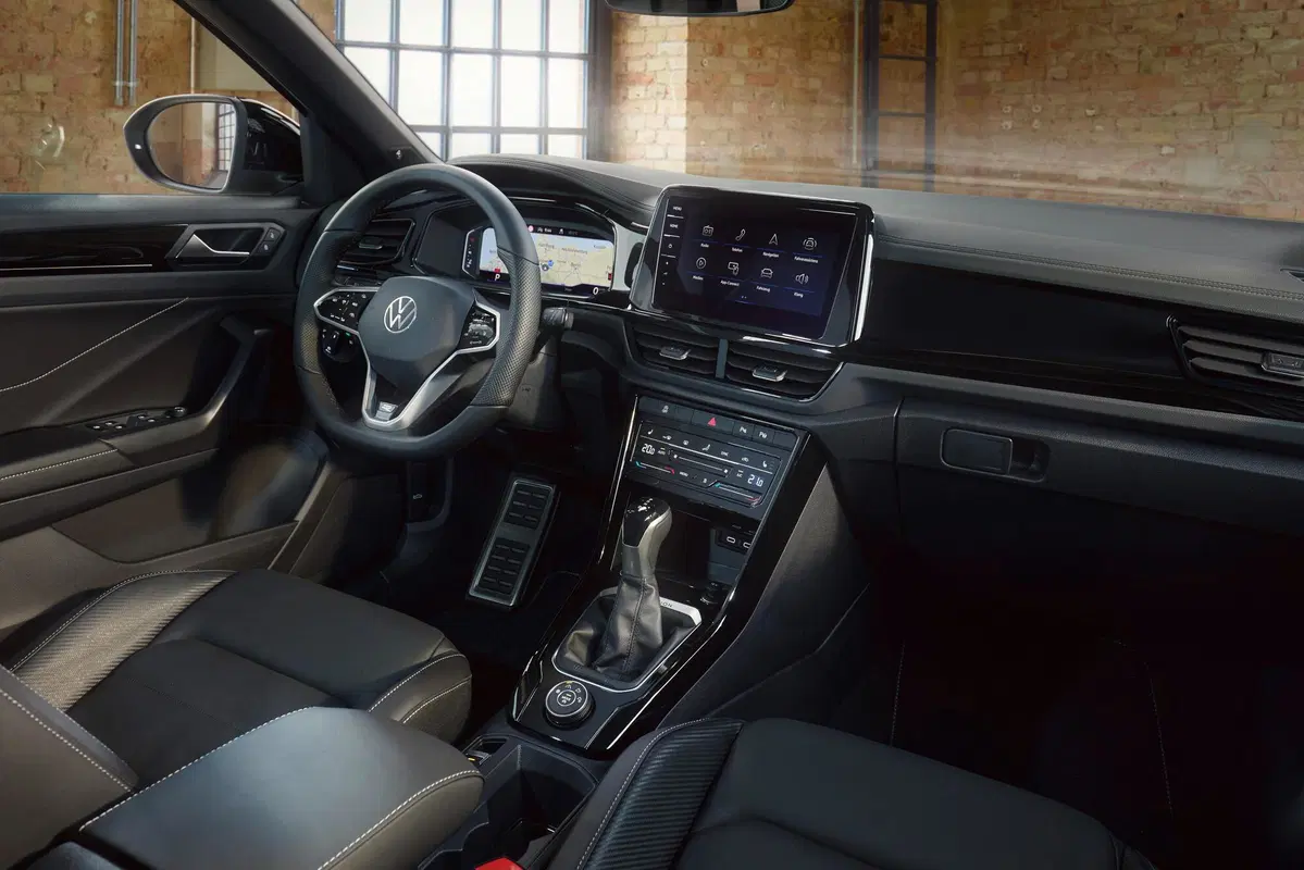 Volkswagen T-Roc restyling, i prezzi: si parte da 26.600 euro (5)