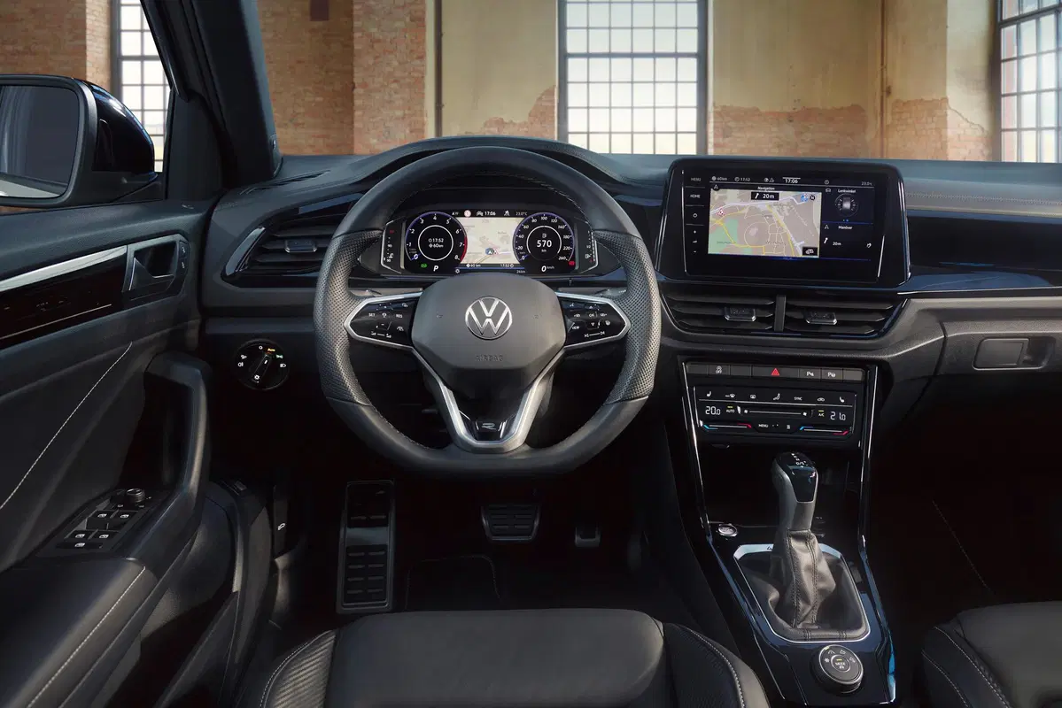 Volkswagen T-Roc restyling, i prezzi: si parte da 26.600 euro (6)
