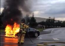 Tragico evento Tesla, altra Model 3 andata a fuoco [video]