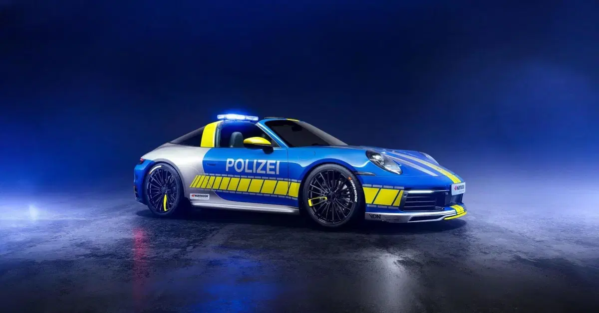 L'auto della polizia pi&ugrave; bella mai vista, Per molti: Porsche 992 Targa 4 Polizei